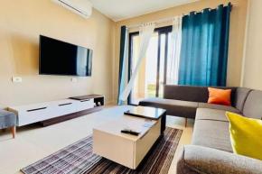 Luxury 1 br flat with garden